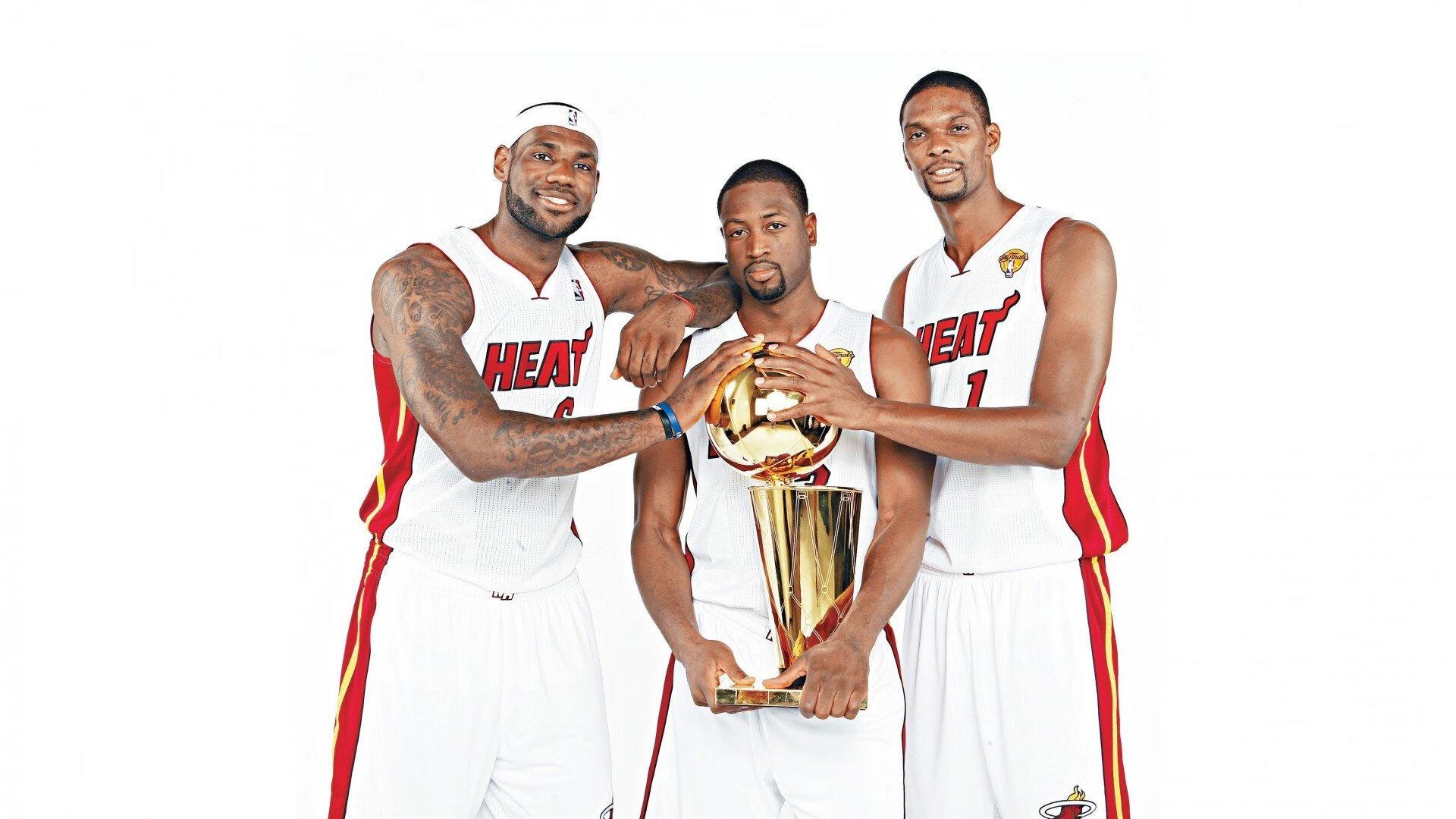 比尔留守华盛顿，NBA交易截止日意外平静，球队策略转向长远布局